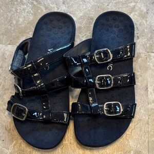 Vionic Navy Misa Patent Leather Sandals size 10 Good used condition